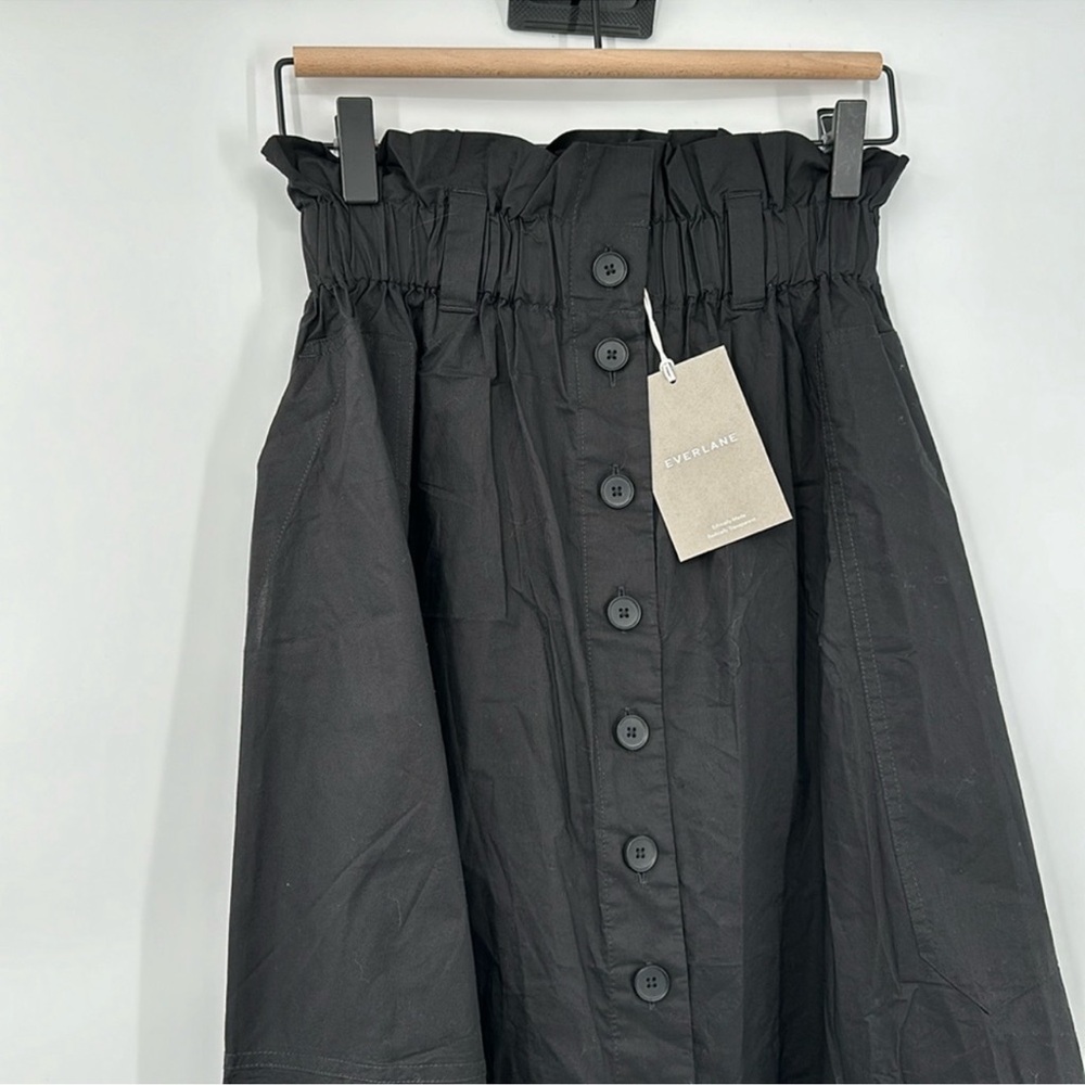 Everlane The Easy Button-Front Skirt in Black - Picture 7 of 11